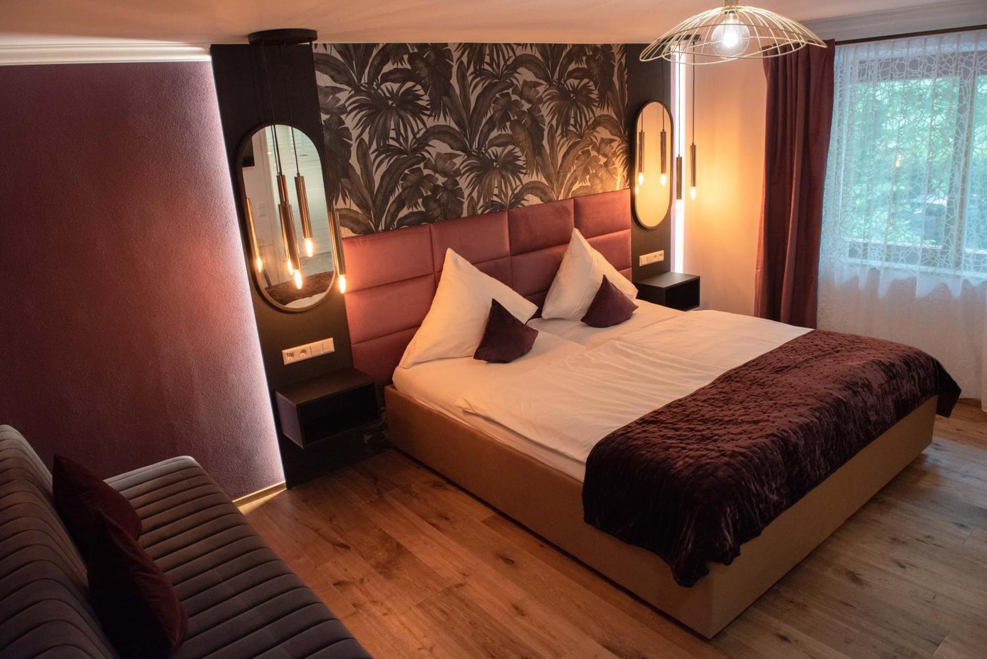 Boutique - Hotel Zum Schloss 阿姆特采尔 外观 照片